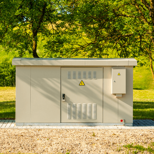 Középfeszültségű rendszerek kiépítése - trafótelepítés, kábelfektetés, trafókötés és karbantartás